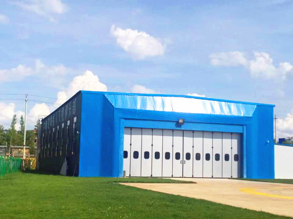 直升機庫折疊門